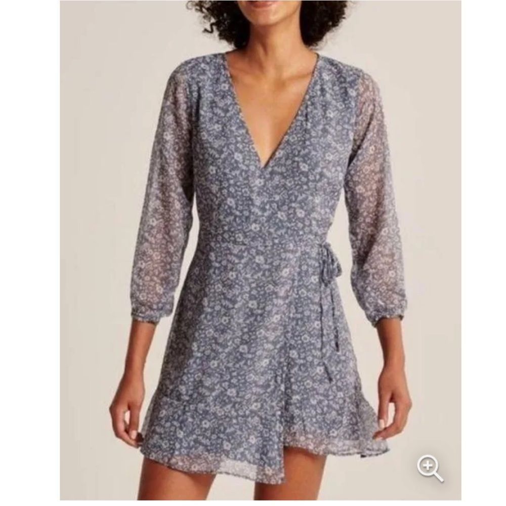 Abercrombie blue floral wrap dress